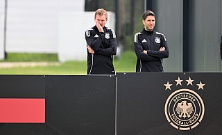 Julian Nagelsmann (l) will mit der Nationalmannschaft ins Finale der Nations League. - Federico Gambarini/dpa Julian Nagelsmann (l) will mit der Nationalmannschaft ins Finale der Nations League. - Federico Gambarini/dpa