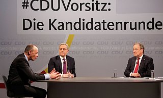 Friedrich Merz (v. l.), Norbert Roettgen und Armin Laschet konkurrieren um den Vorsitz der CDU. - Reuters Friedrich Merz (v. l.), Norbert Roettgen und Armin Laschet konkurrieren um den Vorsitz der CDU. - Reuters