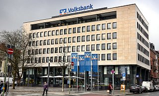 Die Zentrale der Volksbank Bielefeld-Gütersloh am Kesselbrink. - Barbara Franke Die Zentrale der Volksbank Bielefeld-Gütersloh am Kesselbrink. - Barbara Franke