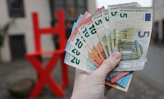 Auf die Bürger in Höxter kommen harte Einschnitte in Sachen Steuern zu. - Simone Flörke Auf die Bürger in Höxter kommen harte Einschnitte in Sachen Steuern zu. - Simone Flörke