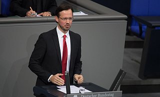 Dirk Wiese (SPD) erhebt schwere Vorwürfe gegen den Fraktionschef der Union, Ralph Brinkhaus. - picture alliance/dpa Dirk Wiese (SPD) erhebt schwere Vorwürfe gegen den Fraktionschef der Union, Ralph Brinkhaus. - picture alliance/dpa