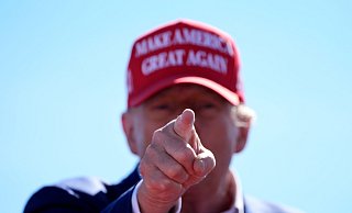 Die Unterstützung für Ex-Präsident Trump ist der Umfrage zufolge stabil. (Archivbild) - Alex Brandon/AP/dpa Die Unterstützung für Ex-Präsident Trump ist der Umfrage zufolge stabil. (Archivbild) - Alex Brandon/AP/dpa