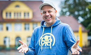 Ralph Ruthe macht sich warm für seine "Shit happens"-Deutschland-Tour. - Sarah Jonek Ralph Ruthe macht sich warm für seine "Shit happens"-Deutschland-Tour. - Sarah Jonek