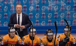 Bundestrainer Harold Kreis verzichtet beim Deutschland Cup auf zahlreiche Eishockey-Profis. - Darko Vojinovic/AP/dpa Bundestrainer Harold Kreis verzichtet beim Deutschland Cup auf zahlreiche Eishockey-Profis. - Darko Vojinovic/AP/dpa