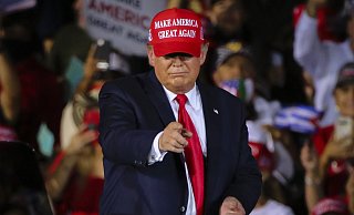 Hat Donald Trump seine Versprechen gehalten? - picture alliance / AA Hat Donald Trump seine Versprechen gehalten? - picture alliance / AA