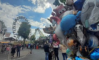 Das Riesenrad auf dem Annentag lockt die Besucher an. - Simone Flörke Das Riesenrad auf dem Annentag lockt die Besucher an. - Simone Flörke