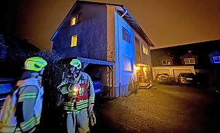 In einer Wohnhaus an der Lageschen Straße war im ersten Obergeschoss im Badezimmer Wäsche in Brand geraten, die vom Bewohner gelöscht wurde. - Ralph Meyer In einer Wohnhaus an der Lageschen Straße war im ersten Obergeschoss im Badezimmer Wäsche in Brand geraten, die vom Bewohner gelöscht wurde. - Ralph Meyer