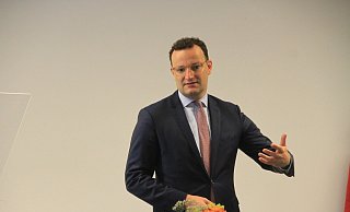 Bundesgesundheitsminister Jens Spahn bei seinem Besuch in Steinheim. - Madita Schellenberg Bundesgesundheitsminister Jens Spahn bei seinem Besuch in Steinheim. - Madita Schellenberg