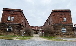 Ins mächtige Gebäude des ehemaligen Fort B in Minden sollen künftig die Studierenden des Rail Campus NRW einziehen. - OWL GmbH Ins mächtige Gebäude des ehemaligen Fort B in Minden sollen künftig die Studierenden des Rail Campus NRW einziehen. - OWL GmbH