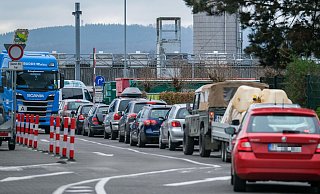 Manche Gewerbetreibende nutzen die Abfallanlieferung am Wertstoffhof – wie hier an der Herforder Straße – für Privatleute (Archivfoto). - Andreas Zobe Manche Gewerbetreibende nutzen die Abfallanlieferung am Wertstoffhof – wie hier an der Herforder Straße – für Privatleute (Archivfoto). - Andreas Zobe