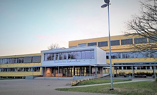 Renovierungspläne für dieses Jahr: In der Mensa sowie in einigen Klassenräumen des Gymnasiums sind Neuerungen geplant. - Madita Schellenberg Renovierungspläne für dieses Jahr: In der Mensa sowie in einigen Klassenräumen des Gymnasiums sind Neuerungen geplant. - Madita Schellenberg