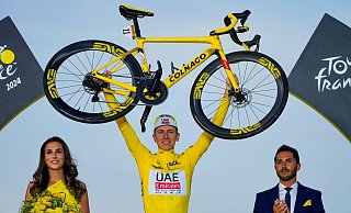 Holt Tadej Pogacar dieses Jahr seinen vierten Tour-Sieg? - Jerome Delay/AP/dpa Holt Tadej Pogacar dieses Jahr seinen vierten Tour-Sieg? - Jerome Delay/AP/dpa