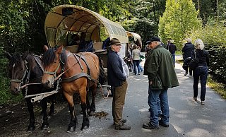 Zweimal ist das Ziel der Stadtführer das Restaurant „Fischerhütte“ in Bad Lippspringe. Mit dem Planwagen waren sie bereits im vergangenen Jahr dort. Im kommenden Jahr ist zusätzlich eine Fahrradtour vorgesehen. - Otmar Lüke Zweimal ist das Ziel der Stadtführer das Restaurant „Fischerhütte“ in Bad Lippspringe. Mit dem Planwagen waren sie bereits im vergangenen Jahr dort. Im kommenden Jahr ist zusätzlich eine Fahrradtour vorgesehen. - Otmar Lüke