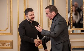 Der ukrainische Präsident Wolodymyr Selenskyj (l) dankte Deutschland einmal mehr für die geleistete Militärhilfe. - Michael Kappeler/dpa-Pool/dpa Der ukrainische Präsident Wolodymyr Selenskyj (l) dankte Deutschland einmal mehr für die geleistete Militärhilfe. - Michael Kappeler/dpa-Pool/dpa