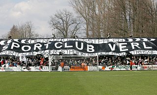 Runde Zwei: Die Verler Fans liebäugeln mit einem Heimsieg Ende Oktober gegen den Kieler Zweitligisten. - privat Runde Zwei: Die Verler Fans liebäugeln mit einem Heimsieg Ende Oktober gegen den Kieler Zweitligisten. - privat