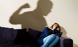 Gewalt gegen Frauen ist auch in Herford ein zunehmendes Problem (Symbolbild). - Dominic Lipinski/Picture Alliance Gewalt gegen Frauen ist auch in Herford ein zunehmendes Problem (Symbolbild). - Dominic Lipinski/Picture Alliance