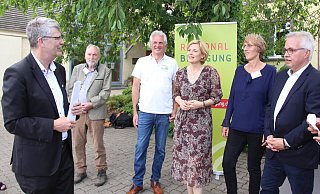 Christian Haase (v. l.), Heiner Sindel, Klaus Engemann, Julia Klöckner, Brigitte Hilcher und Norbert Hofnagel. - Burkhard Battran Christian Haase (v. l.), Heiner Sindel, Klaus Engemann, Julia Klöckner, Brigitte Hilcher und Norbert Hofnagel. - Burkhard Battran