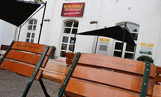 Das Schlössle in Schloss Neuhaus beispielsweise musste im Zuge der Corona-Pandemie bereits Insolvenz beantragen. - Holger Kosbab (Archiv) Das Schlössle in Schloss Neuhaus beispielsweise musste im Zuge der Corona-Pandemie bereits Insolvenz beantragen. - Holger Kosbab (Archiv)