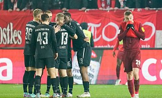 Der SC Paderborn setzte sich auf dem Betzenberg durch. - Uwe Anspach/dpa Der SC Paderborn setzte sich auf dem Betzenberg durch. - Uwe Anspach/dpa