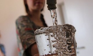 Trinkwasser: Nachdem die Hitzewelle einen akuten Engpass ausgelöst hatte, ist die Situation nun wieder entspannt. - Andreas Sundermeier Trinkwasser: Nachdem die Hitzewelle einen akuten Engpass ausgelöst hatte, ist die Situation nun wieder entspannt. - Andreas Sundermeier