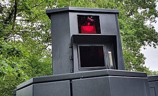 Der Blitzer hat wieder einmal einen neuen Standort in Gütersloh bezogen. - Irja Most (Archiv) Der Blitzer hat wieder einmal einen neuen Standort in Gütersloh bezogen. - Irja Most (Archiv)