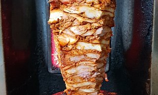 So appetitlich waren wohl die Dönerspieße eines Paderborner Produzenten nicht. - (Symbolbild) Unsplash So appetitlich waren wohl die Dönerspieße eines Paderborner Produzenten nicht. - (Symbolbild) Unsplash