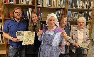 Mathis Nolte, Sonja Voss, Rosemarie Steinmeier, Barbara Hänsch und Edith Meyer sammeln Erinnerungen zur Puddingschule. - Dirk Windmöller Mathis Nolte, Sonja Voss, Rosemarie Steinmeier, Barbara Hänsch und Edith Meyer sammeln Erinnerungen zur Puddingschule. - Dirk Windmöller