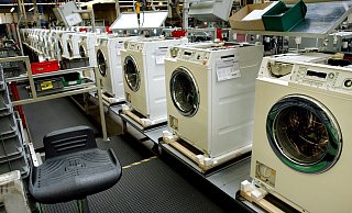 Im vergangenen Jahr hatte Miele bekannt gegeben, dass im Waschmaschinenwerk am Stammsitz bis zum Jahr 2025 weitere 650 Arbeitsplätze wegfallen. - Raimund Vornbäumen Im vergangenen Jahr hatte Miele bekannt gegeben, dass im Waschmaschinenwerk am Stammsitz bis zum Jahr 2025 weitere 650 Arbeitsplätze wegfallen. - Raimund Vornbäumen