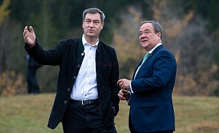Wer wird es: Markus Söder oder Armin Laschet?. - Foto: Sven Hoppe/dpa Wer wird es: Markus Söder oder Armin Laschet?. - Foto: Sven Hoppe/dpa