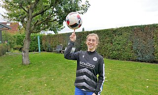 Perfekte Ballbehandlung: Kim Schneider beherrscht ihr Sportgerät in allen Lagen. - Thorsten Mailänder Perfekte Ballbehandlung: Kim Schneider beherrscht ihr Sportgerät in allen Lagen. - Thorsten Mailänder