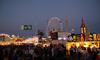 Volles Haus. Vergangene Woche hatten die Schausteller auf dem Blama gut zu tun. - Felix Schwien Volles Haus. Vergangene Woche hatten die Schausteller auf dem Blama gut zu tun. - Felix Schwien