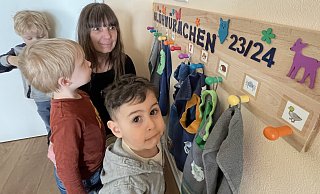 Susanne Gries war 30 Jahre lang Leiterin der Glühwürmchen in Brackwede. Eigentlich wäre sie schon längst im Ruhestand, aber es findet sich keine Nachfolge. - Susanne Lahr Susanne Gries war 30 Jahre lang Leiterin der Glühwürmchen in Brackwede. Eigentlich wäre sie schon längst im Ruhestand, aber es findet sich keine Nachfolge. - Susanne Lahr
