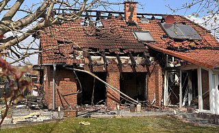 Das Einfamilienhaus in Minden nach der verheerenden Explosion: Ermittlungen zur Ursache laufen auf Hochtouren. MT-Foto: - Patrick Schwemling Das Einfamilienhaus in Minden nach der verheerenden Explosion: Ermittlungen zur Ursache laufen auf Hochtouren. MT-Foto: - Patrick Schwemling