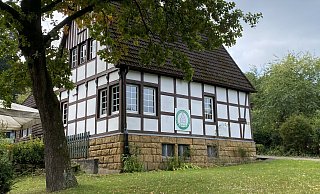 In Gefahr: das Ausflugslokal (und Vereinsheim) "Am Steinbrink" muss dringend saniert werden, sonst bricht bald eine Wand weg. - Heimo Stefula In Gefahr: das Ausflugslokal (und Vereinsheim) "Am Steinbrink" muss dringend saniert werden, sonst bricht bald eine Wand weg. - Heimo Stefula