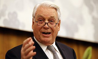 Mark Wössner war von 1983 bis 1998 Vorstandsvorsitzender der Bertelsmann AG. Er lebt inzwischen in München. - Patrick Menzel Mark Wössner war von 1983 bis 1998 Vorstandsvorsitzender der Bertelsmann AG. Er lebt inzwischen in München. - Patrick Menzel