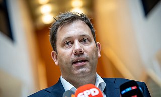 SPD-Chef Lars Klingbeil schwört seine Partei auf den Bundestagswahlkampf im kommenden Jahr ein. - picture alliance/dpa SPD-Chef Lars Klingbeil schwört seine Partei auf den Bundestagswahlkampf im kommenden Jahr ein. - picture alliance/dpa