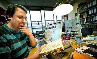 David Kraft arbeitet gewissenhaft und hält nichts vom geistigen Diebstahl. - FOTO: ANDREAS FRÜCHT David Kraft arbeitet gewissenhaft und hält nichts vom geistigen Diebstahl. - FOTO: ANDREAS FRÜCHT
