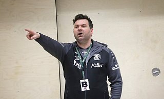 Fingerzeig: Trainer Dirk Elschner führt das junge TVI-Team. - Henrik Martinschledde Fingerzeig: Trainer Dirk Elschner führt das junge TVI-Team. - Henrik Martinschledde