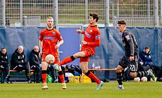 Kai Klefisch (l.) und Maximilian Rohr, hier in einem Testspiel gegen den MSV Duisburg, könnten am Freitag die Paderborner Doppel-Sechs bilden. Rohr ist aber auch eine Option für den Angriff. - Besim Mazhiqi Kai Klefisch (l.) und Maximilian Rohr, hier in einem Testspiel gegen den MSV Duisburg, könnten am Freitag die Paderborner Doppel-Sechs bilden. Rohr ist aber auch eine Option für den Angriff. - Besim Mazhiqi