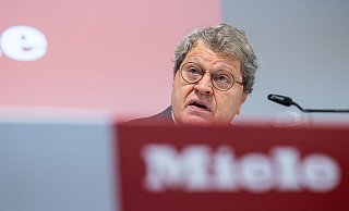Miele-Geschäftsführer Reinhard Zinkann äußerte sich am Mittwoch in Gütersloh. - Guido Kirchner/dpa Miele-Geschäftsführer Reinhard Zinkann äußerte sich am Mittwoch in Gütersloh. - Guido Kirchner/dpa
