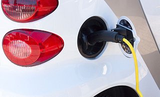 Welchen Beitrag können oder sollen E-Autos dazu leisten, die Mobilität im ländlichen Raum auch in Zukunft sicherzustellen? - Pixabay (Symbolbild) Welchen Beitrag können oder sollen E-Autos dazu leisten, die Mobilität im ländlichen Raum auch in Zukunft sicherzustellen? - Pixabay (Symbolbild)
