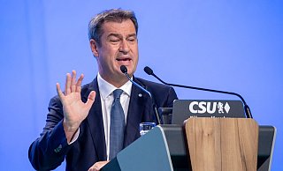 Markus Söder bleibt Parteivorsitzender der CSU. - Foto: Daniel Karmann/dpa Markus Söder bleibt Parteivorsitzender der CSU. - Foto: Daniel Karmann/dpa