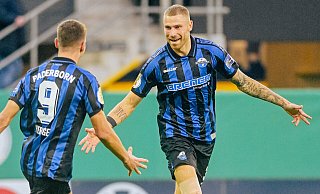 Felix Platte (r.) jubelt hier mit seinem Teamkollegen Marvin Pieringer über seinen Treffer im DFB-Pokal gegen Werder. Es war sein bislang letztes Tor dieser Saison. - Besim Mazhiqi Felix Platte (r.) jubelt hier mit seinem Teamkollegen Marvin Pieringer über seinen Treffer im DFB-Pokal gegen Werder. Es war sein bislang letztes Tor dieser Saison. - Besim Mazhiqi