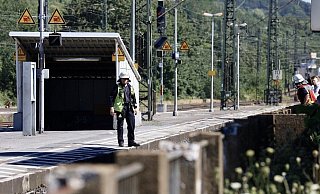 Polizei und Rettungskräfte sind zum Brackweder Bahnhof geeilt. - Symbolbild: Sarah Jonek (Archiv) Polizei und Rettungskräfte sind zum Brackweder Bahnhof geeilt. - Symbolbild: Sarah Jonek (Archiv)