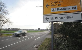 Die Stadt Rahden möchte das Areal zwischen Osnabrücker Straße, B239 und nördlich der Sudriede als Gewerbegebiet Rahden-West ausweisen. Nahe der Zufahrt von der Osnabrücker Straße zur B239 soll die neue Rettungswache des Kreises errichtet werden. - Joern Spreen-Ledebur Die Stadt Rahden möchte das Areal zwischen Osnabrücker Straße, B239 und nördlich der Sudriede als Gewerbegebiet Rahden-West ausweisen. Nahe der Zufahrt von der Osnabrücker Straße zur B239 soll die neue Rettungswache des Kreises errichtet werden. - Joern Spreen-Ledebur