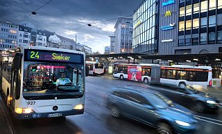 Eher Busbahnhof als Platz - trotz Mehrheit im Rat reißt die Kritik an den Jahnplatz-Plänen nicht ab. - Foto: Andreas Frücht Eher Busbahnhof als Platz - trotz Mehrheit im Rat reißt die Kritik an den Jahnplatz-Plänen nicht ab. - Foto: Andreas Frücht