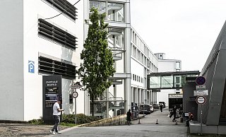 Der Bereich rund um die Stadthalle, zu dem auch die Nahariyastraße gehört, gilt in Bielefeld als Problemviertel. - Jörg Dieckmann Der Bereich rund um die Stadthalle, zu dem auch die Nahariyastraße gehört, gilt in Bielefeld als Problemviertel. - Jörg Dieckmann