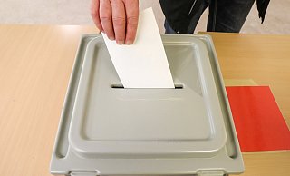 Vor der Wahl im September stehen die Bielefelder Parteien vor großen Hürden. (Symbolbild) - Verwendung weltweit Vor der Wahl im September stehen die Bielefelder Parteien vor großen Hürden. (Symbolbild) - Verwendung weltweit