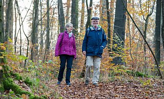 Die Vorsitzende des Heimatvereins Bad Driburg, Renate Mügge, und ihr Stellvertreter und Hauptvorsitzender des EGV, Udo Stroop. - Daniel Winkler Die Vorsitzende des Heimatvereins Bad Driburg, Renate Mügge, und ihr Stellvertreter und Hauptvorsitzender des EGV, Udo Stroop. - Daniel Winkler