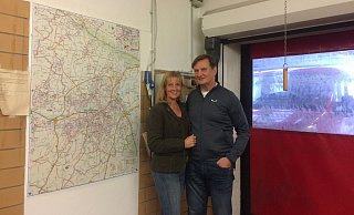 Diese Straßenkarte in der Liegendausfahrt des Krankenhauses hat ERnest und Corinna Danch zur Wanderung angeregt. - Heidi Froreich Diese Straßenkarte in der Liegendausfahrt des Krankenhauses hat ERnest und Corinna Danch zur Wanderung angeregt. - Heidi Froreich